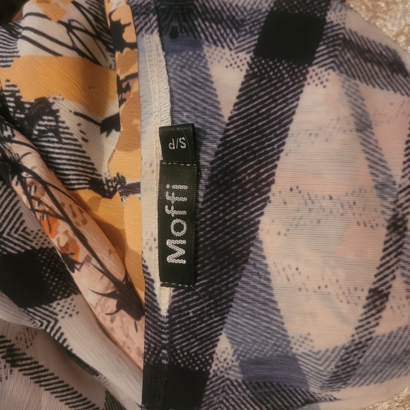 Moffi Floral Patterned Crochet Overlay Tunic S - Picture 6 of 6